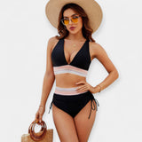 Aukštu liemeniu bikinis su pakietinimais